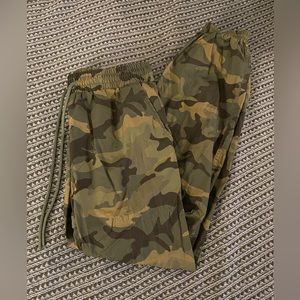 Forever 21 Camo joggers